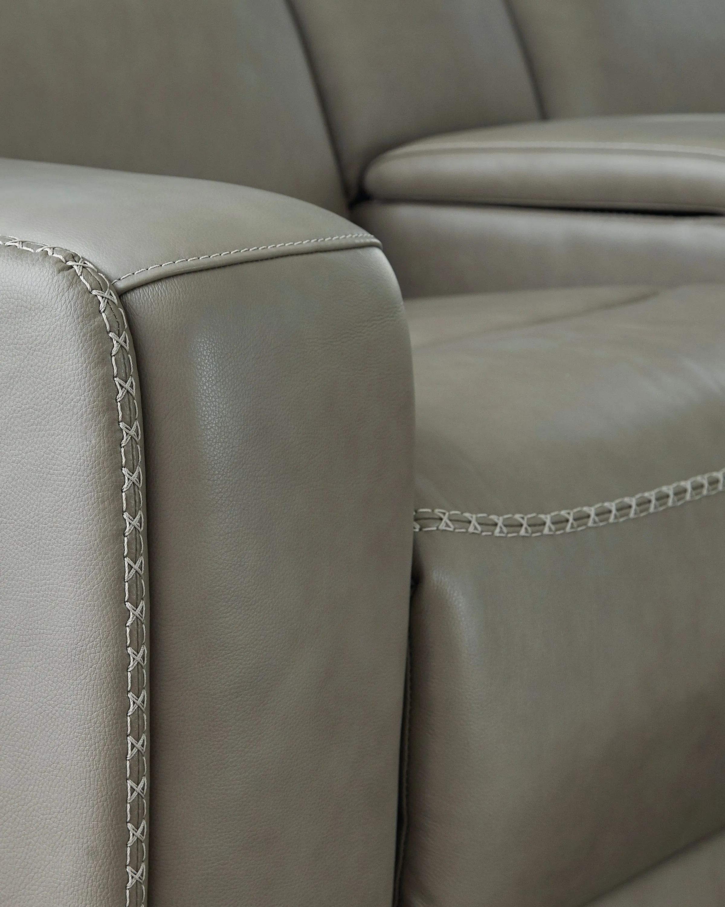 Cori 6 Piece Leather Reclining Sectional