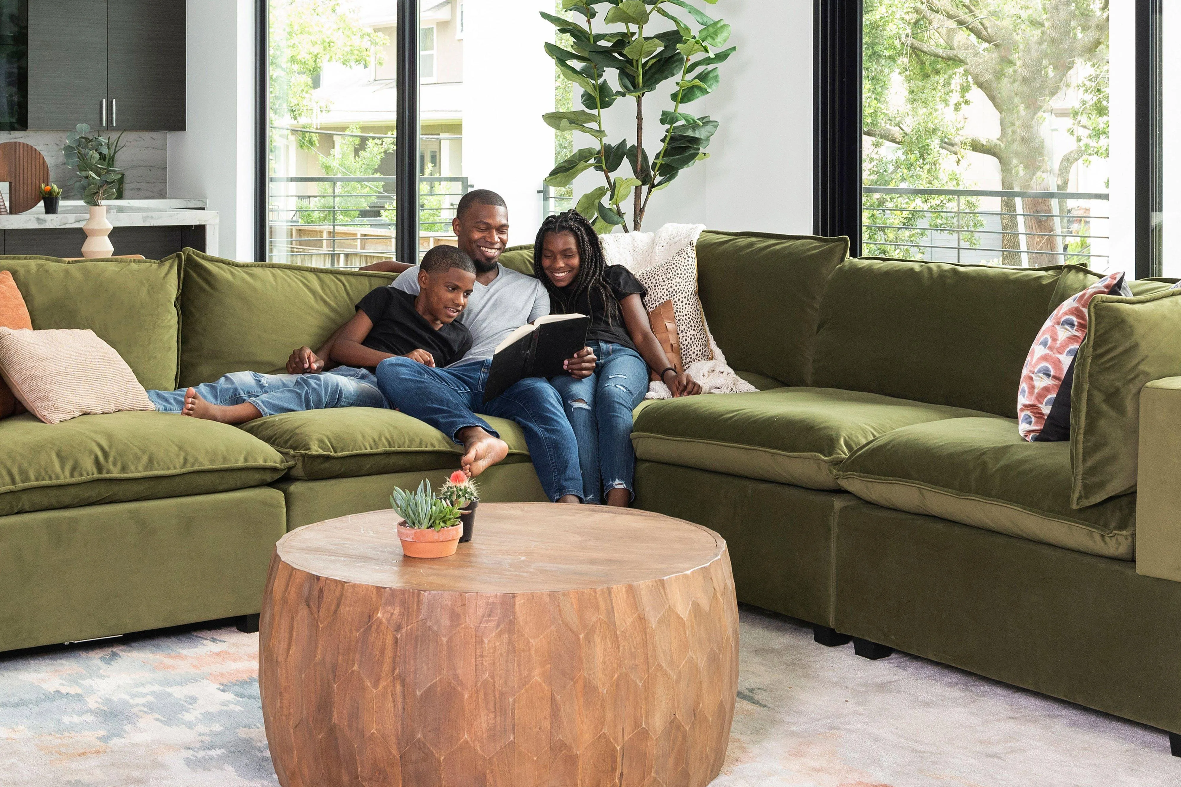 Kova Box Cushion Corner Sectional