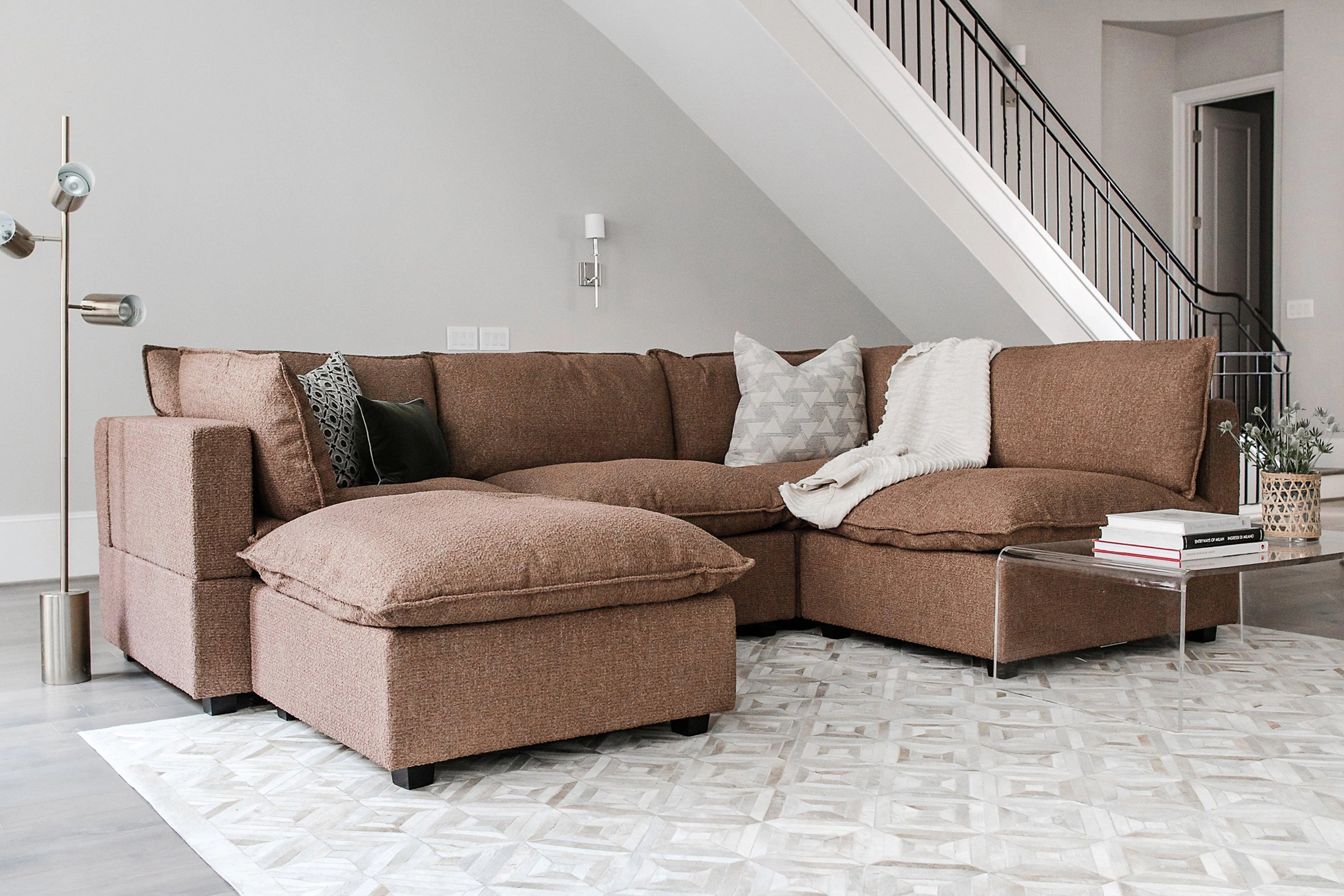 Kova Box Cushion L-Shape   Ottoman