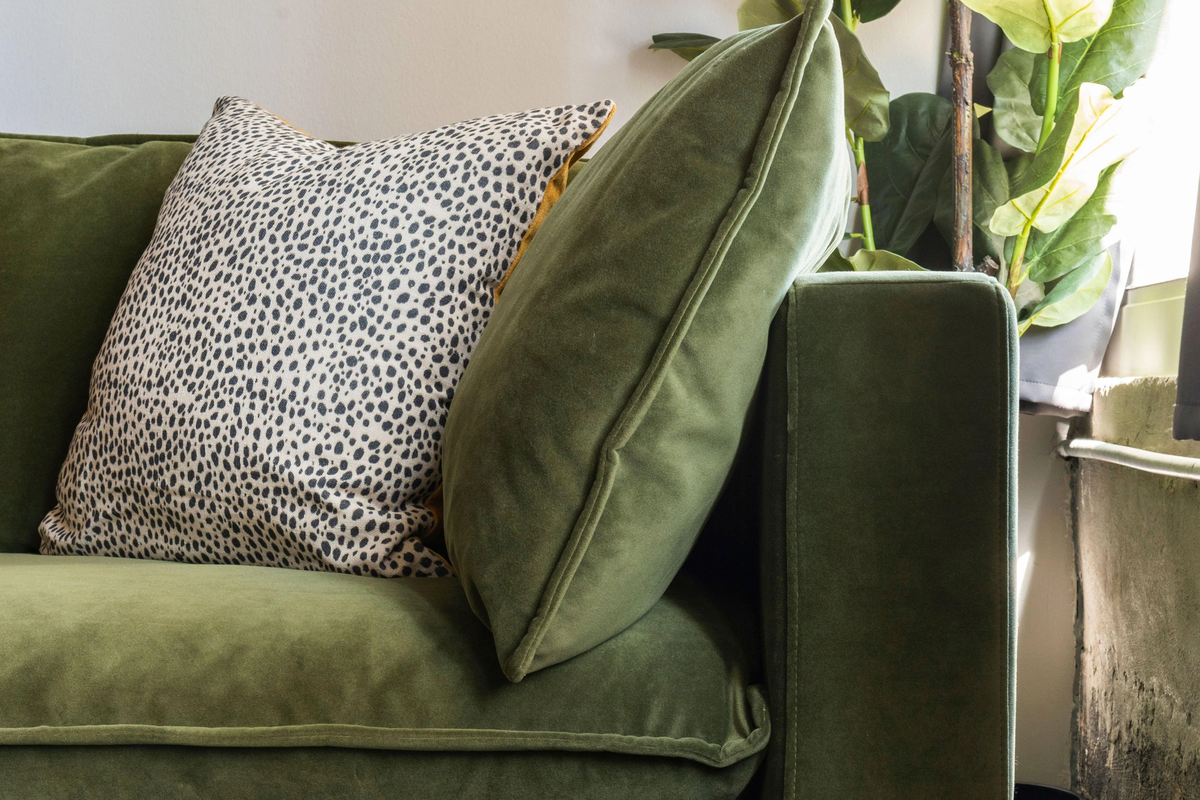 Kova Box Cushion L-Shape   Ottoman