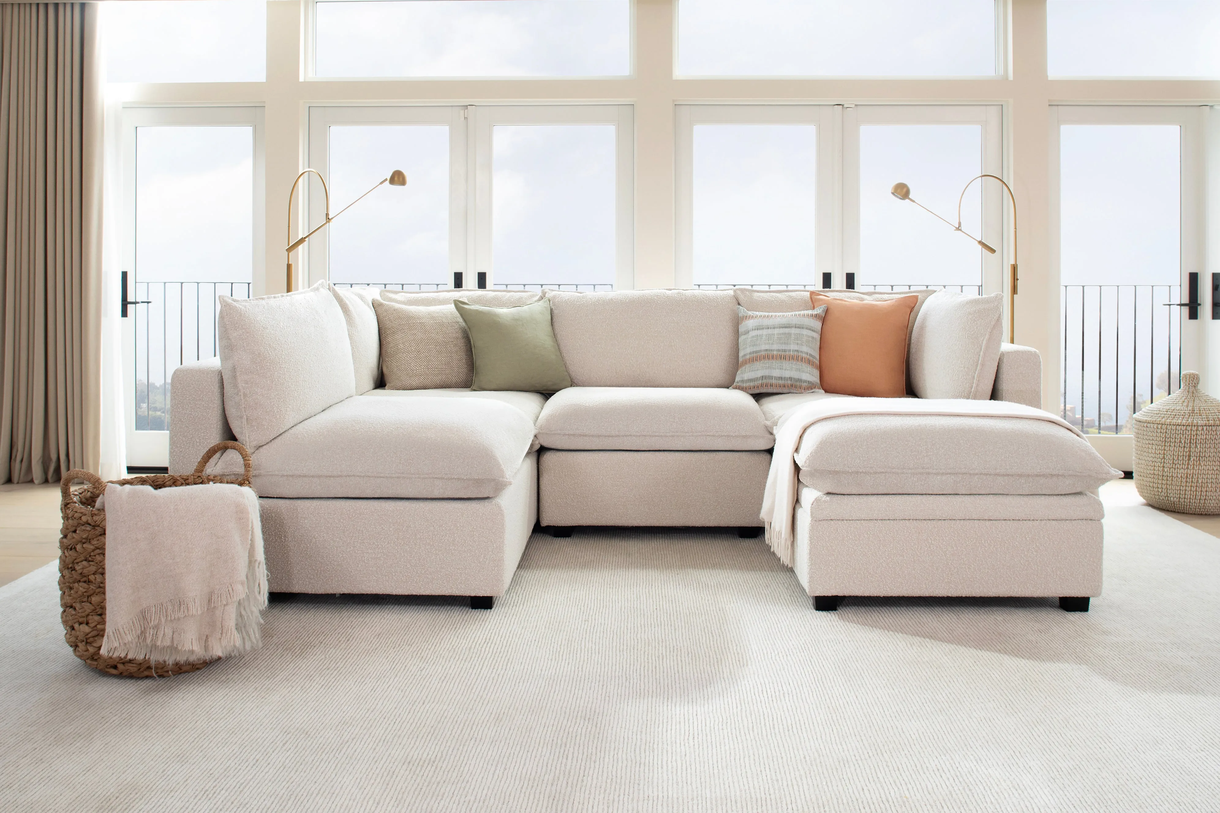 Kova Box Cushion L-Shape   Ottoman