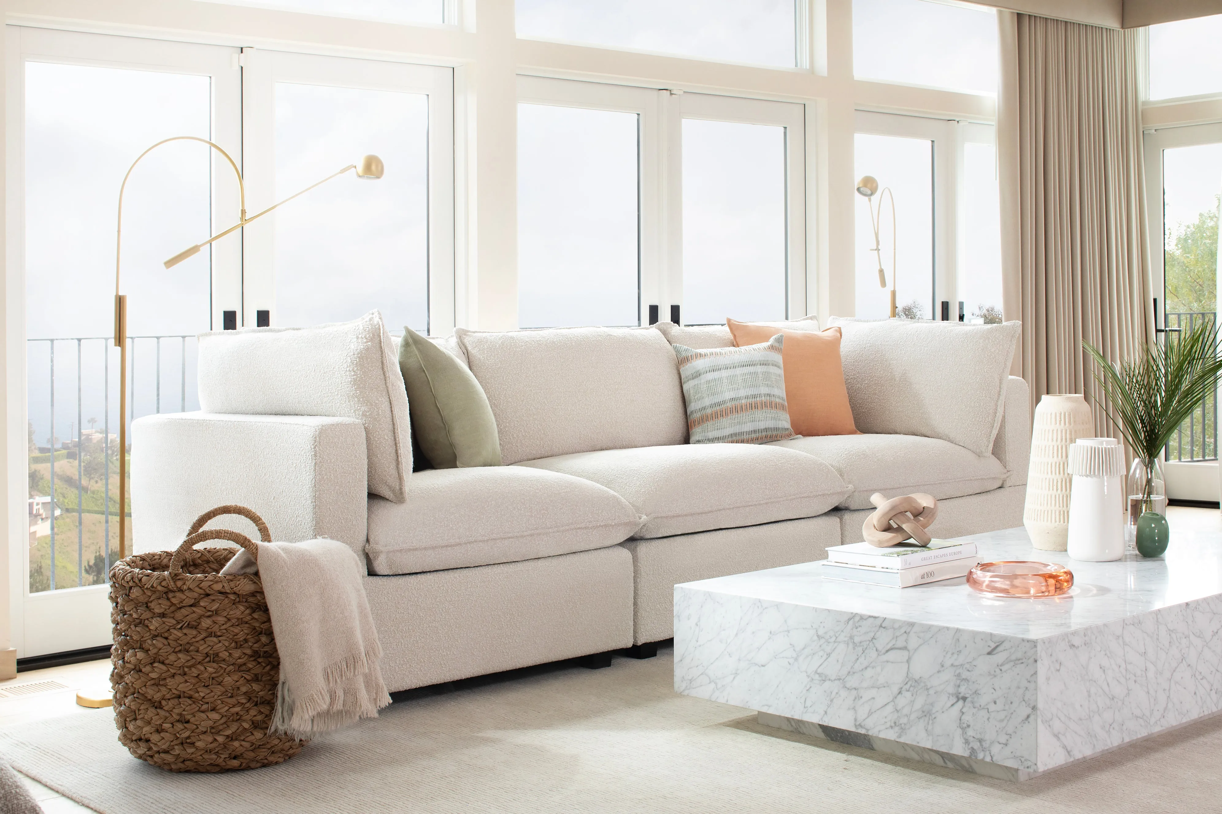 Kova Box Cushion Sofa 122"
