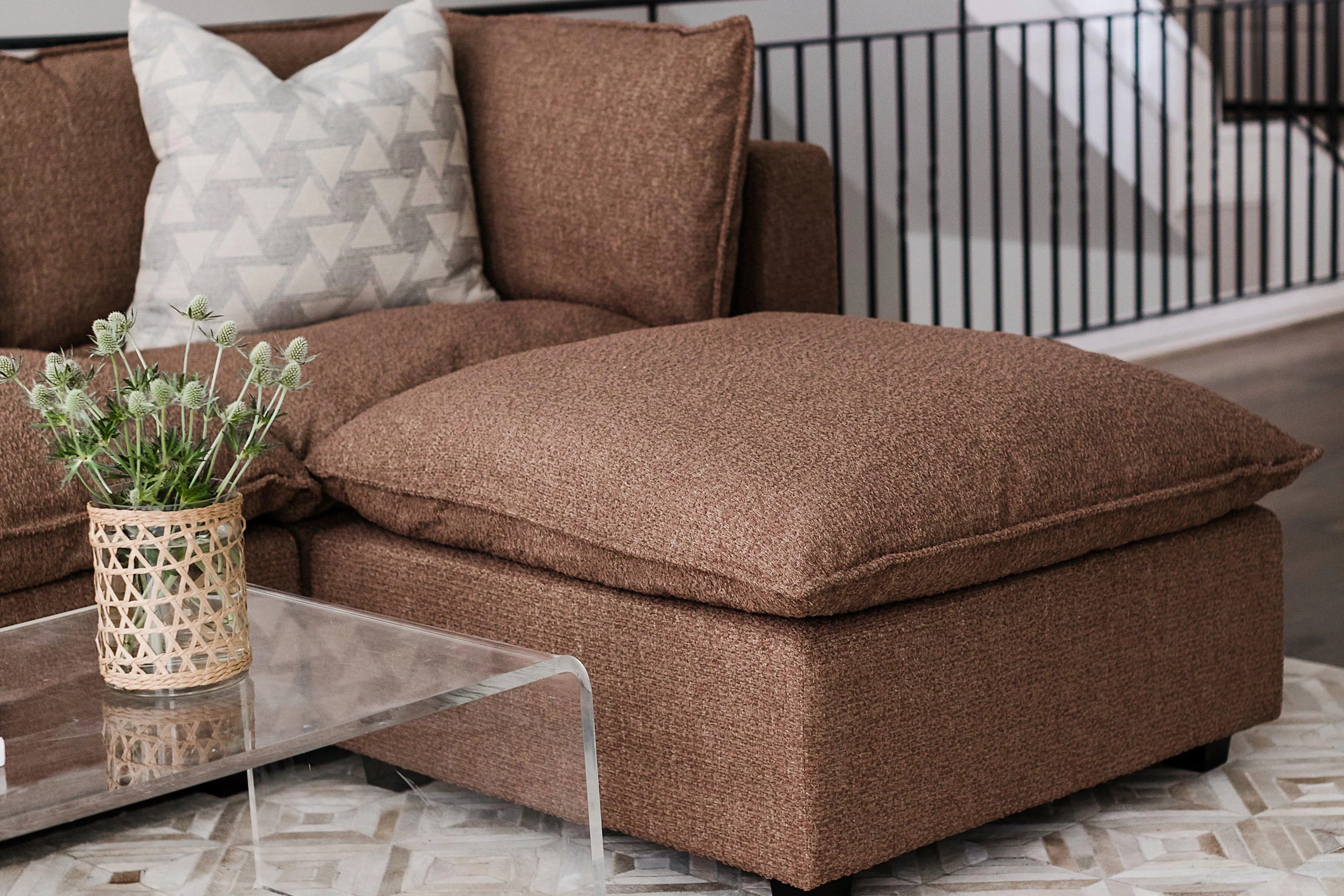 Kova Box Cushion Sofa 86"   Ottoman