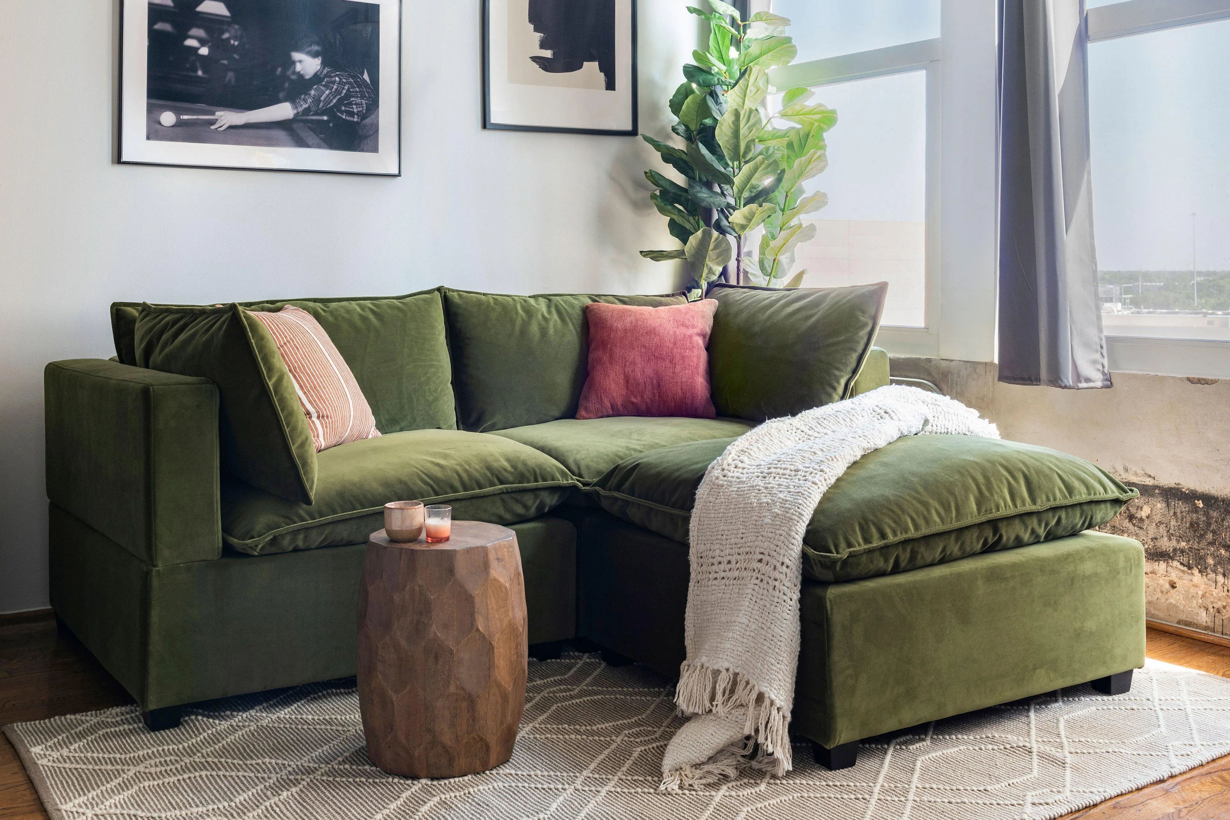 Kova Box Cushion Sofa 86"   Ottoman