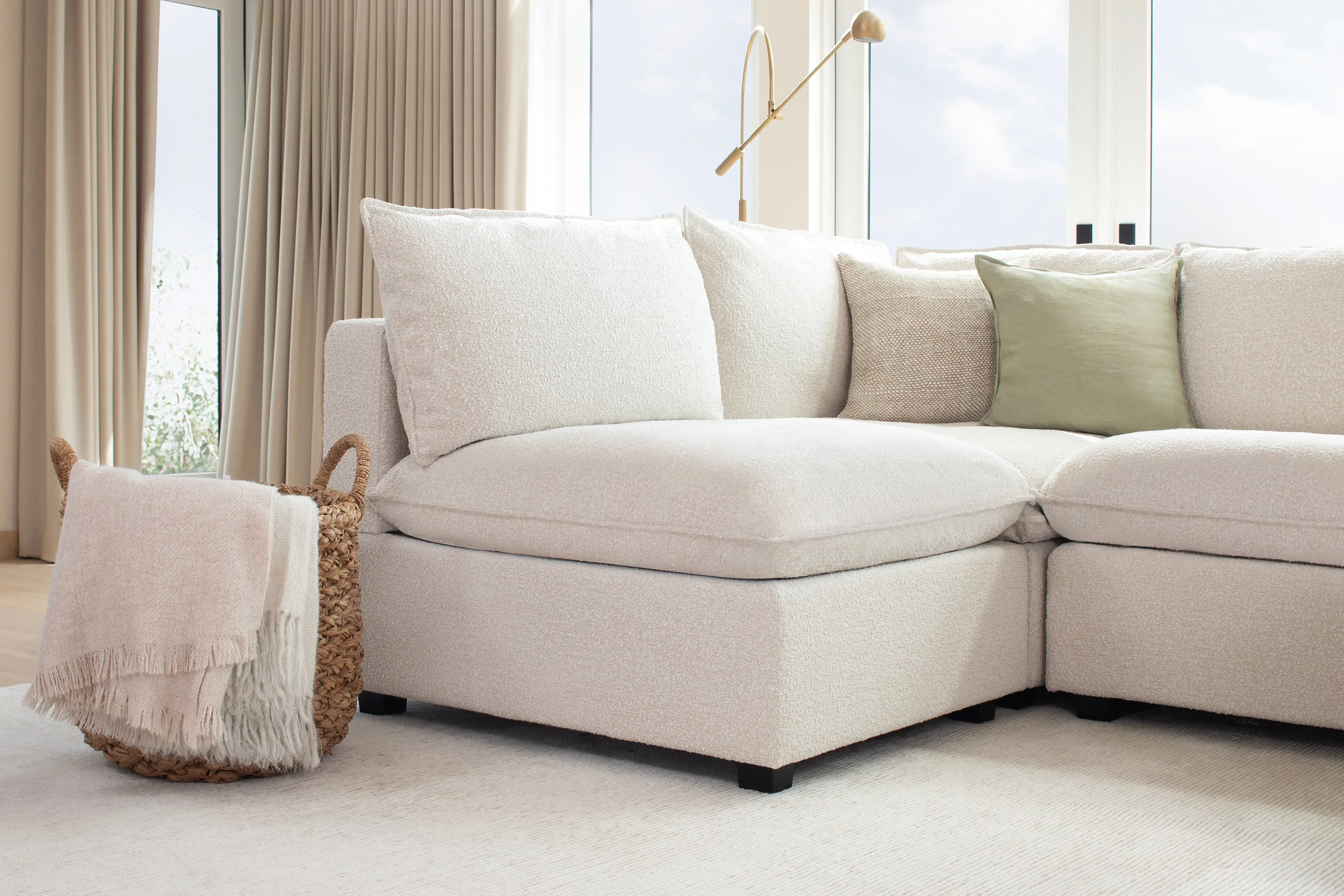 Kova Box Cushion U-Shape