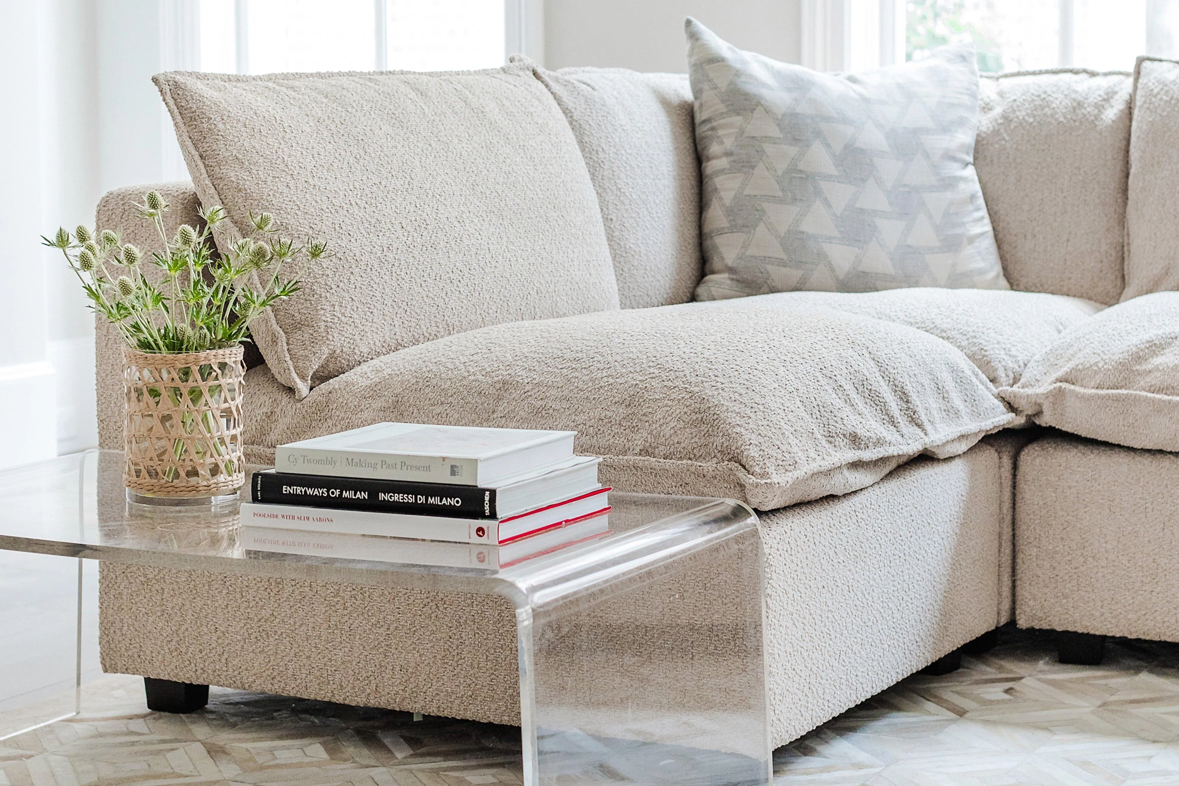 Kova Box Cushion U-Shape
