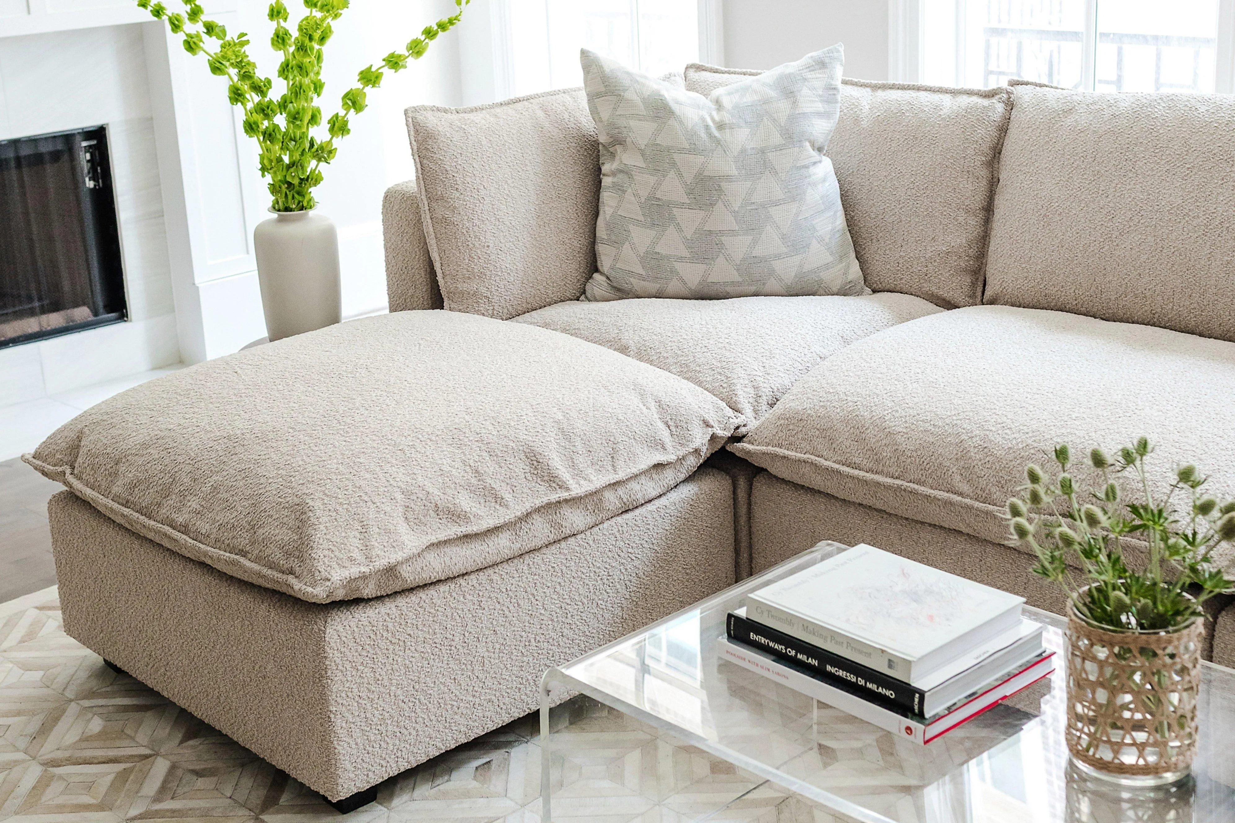 Kova Box Cushion U-Shape