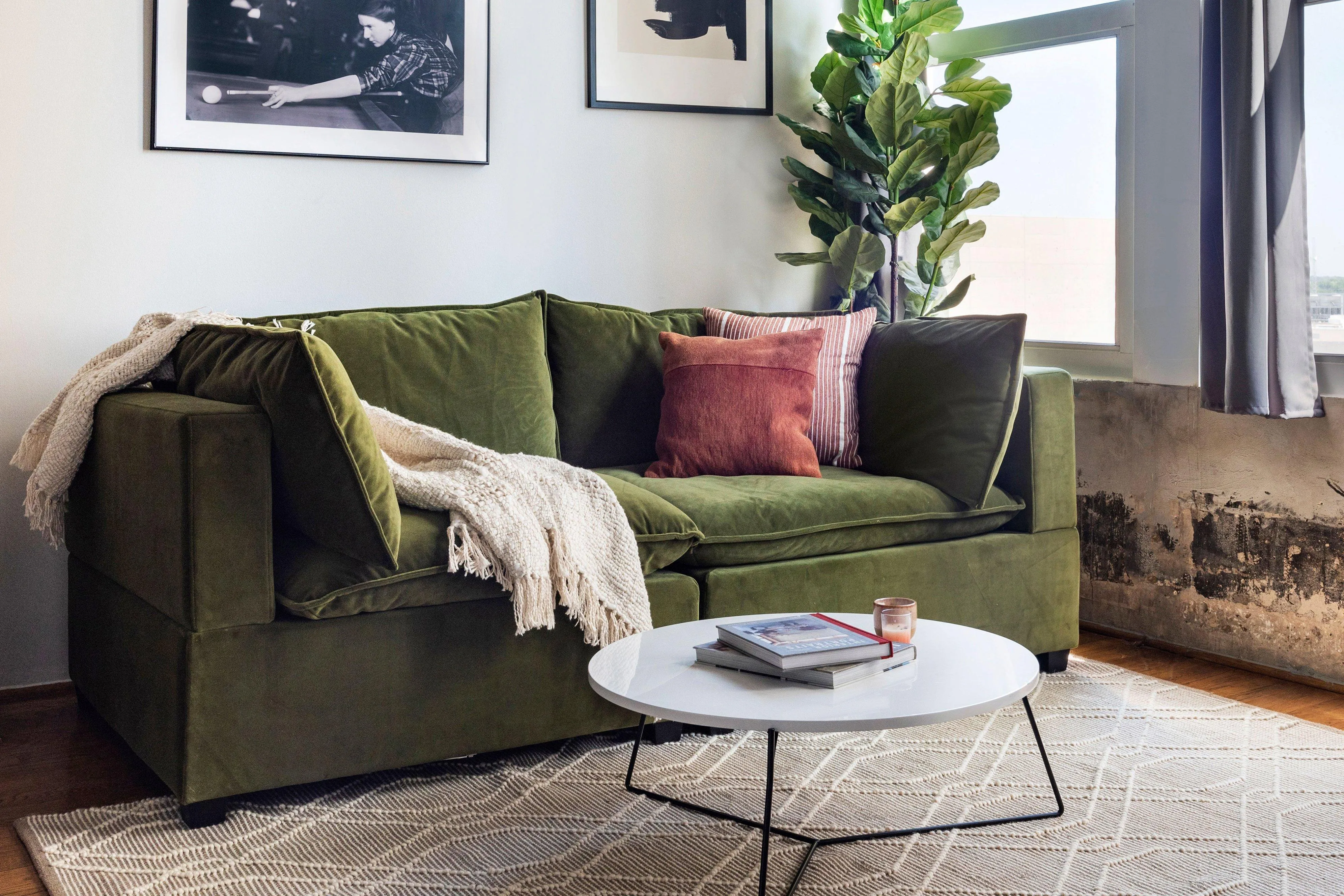 Kova Pillow Cushion Corner