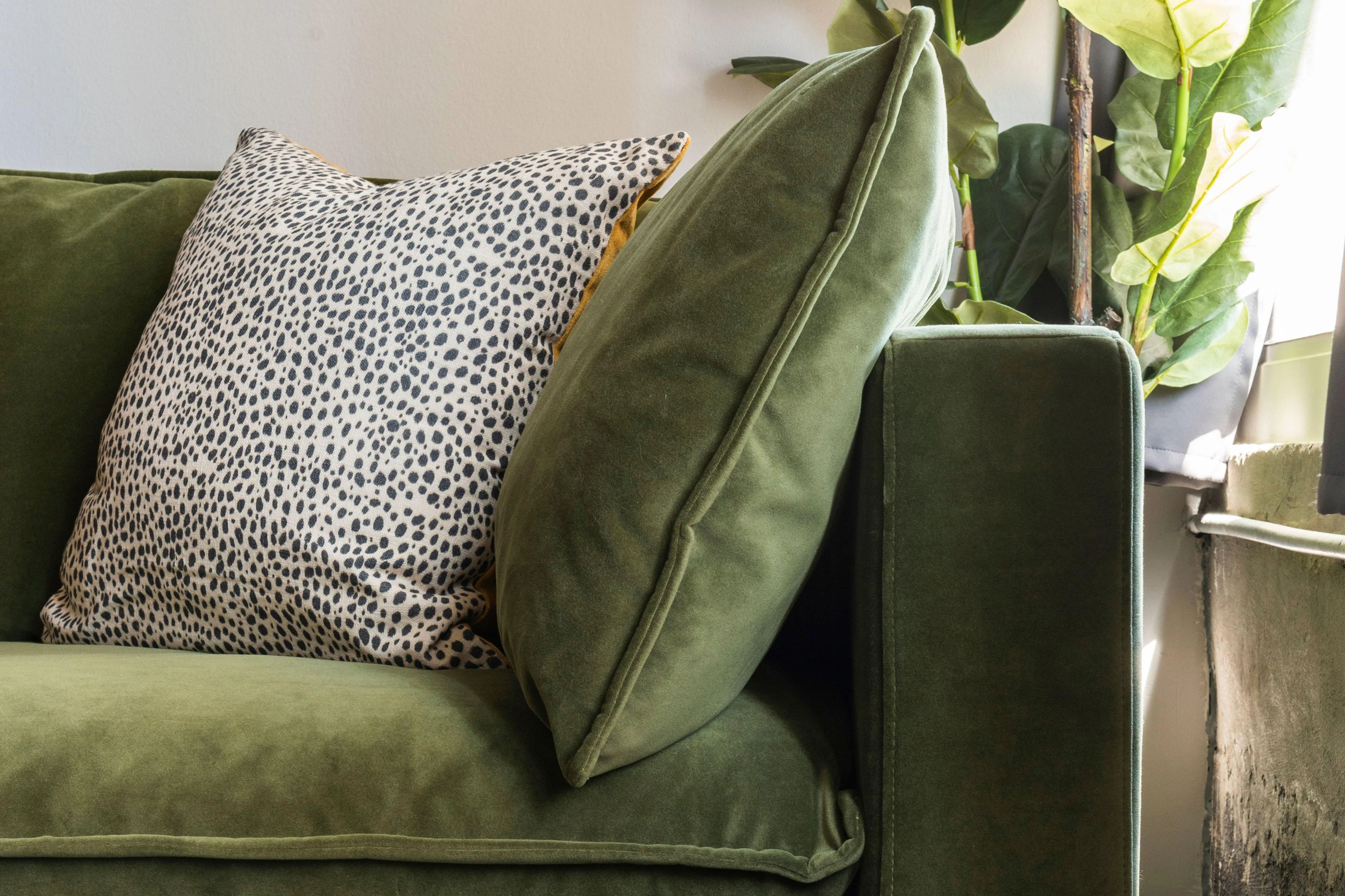 Kova Pillow Cushion Sofa 86"