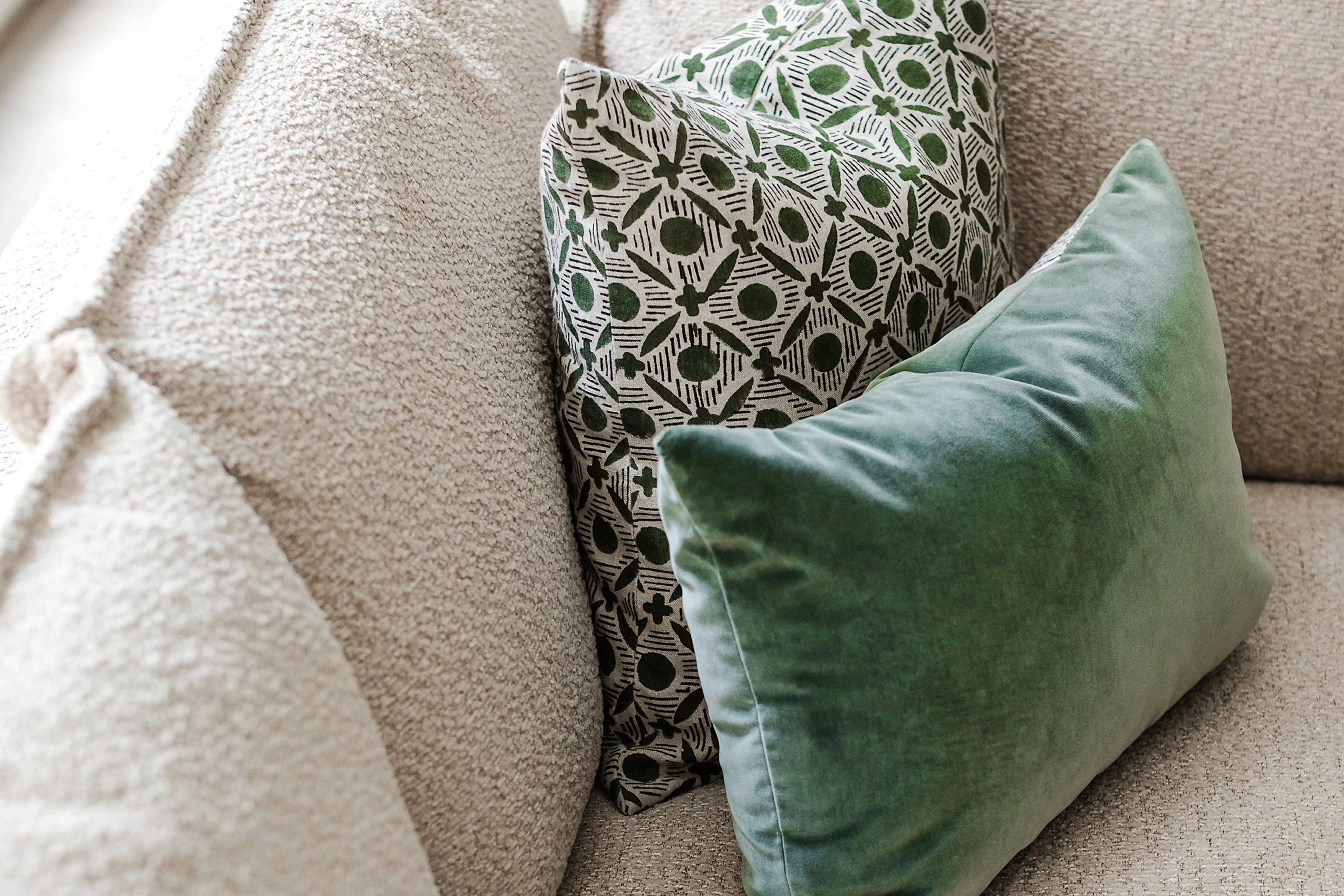Kova Pillow Cushion Sofa 86"