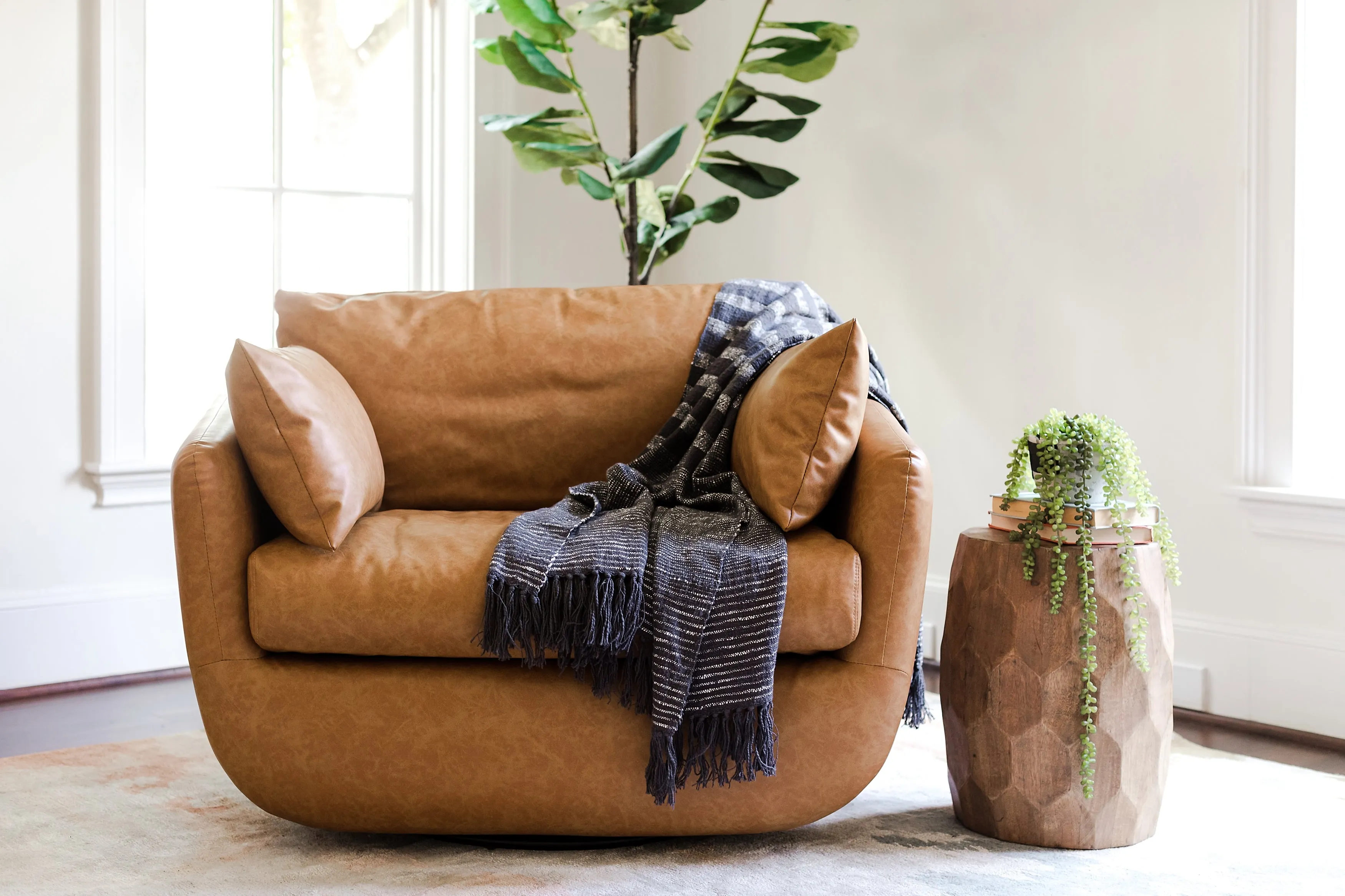 Park Swivel Armchair